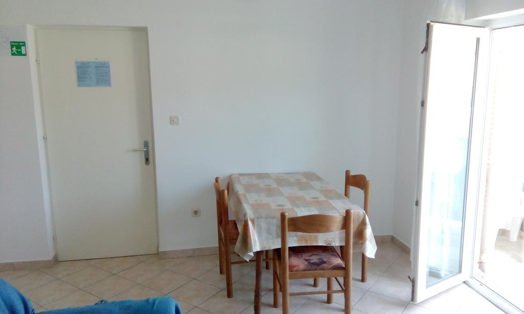 Apartments Beg Раб Екстериор снимка