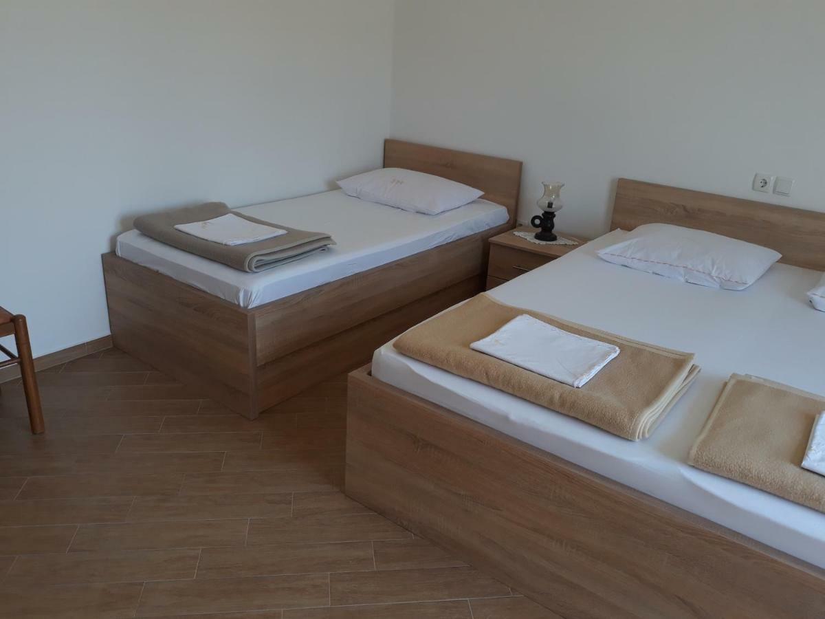Apartments Beg Раб Екстериор снимка